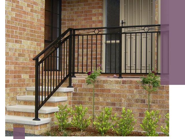 Уличные перила из металла под ключ в Тутаеве