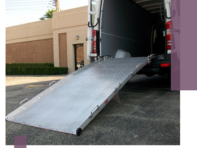 Мобильные пандусы в Тутаеве — производство, монтаж и аренда